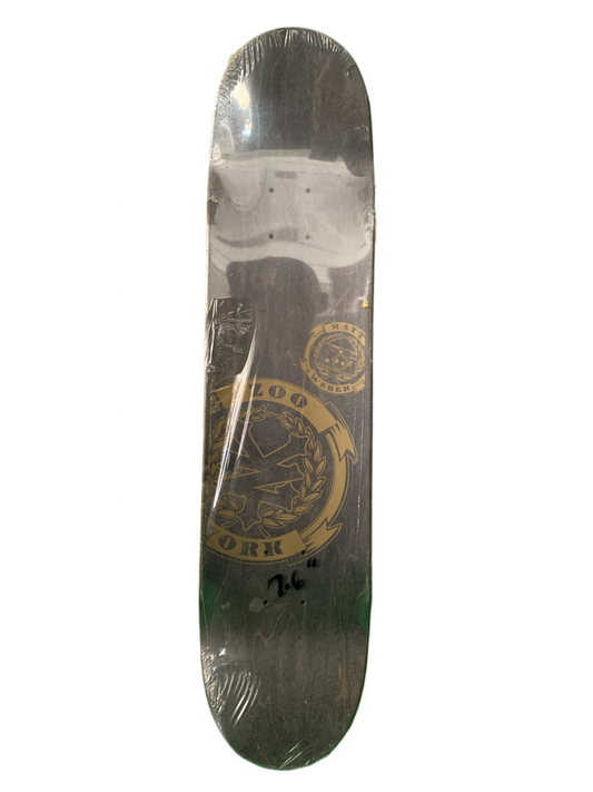 Zoo York Slapped Portrait 7.6" Classic Skateboard Deck