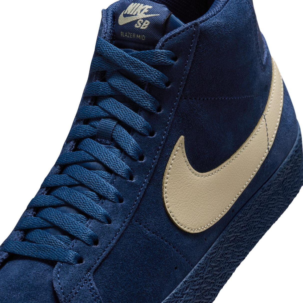 Nike SB Zoom Blazer Mid Coastal Blue/Pale Yellow-Coastal Blue Skate Shoes (IO0667-400)