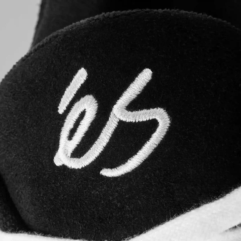 Es Accel Black Shoes
